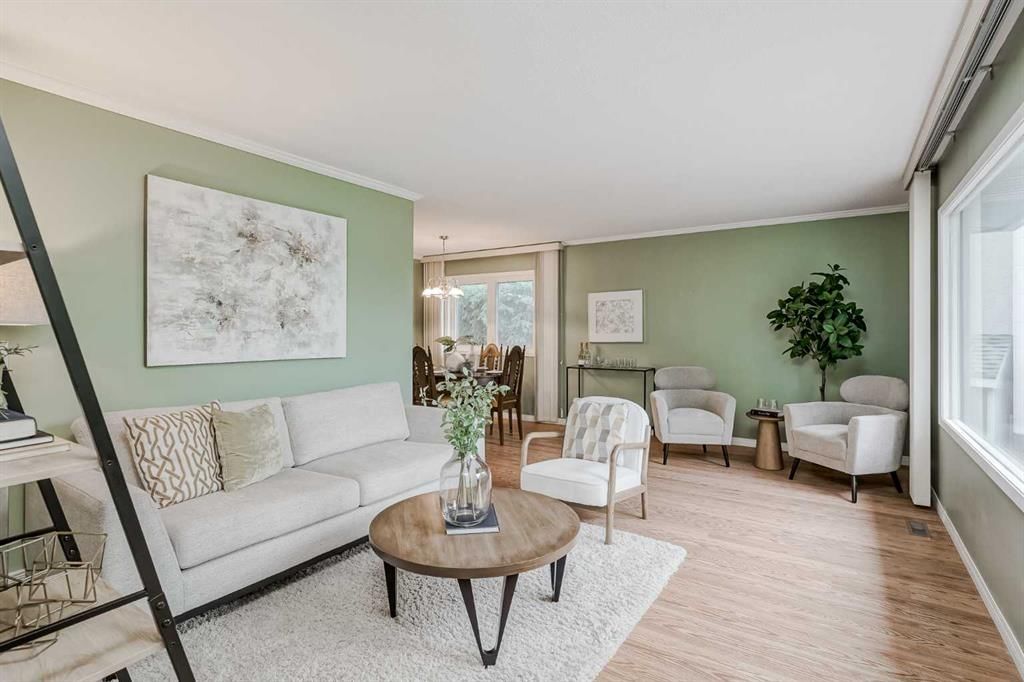 7419 Huntertown Crescent NW, Calgary — photo 4 of 50
