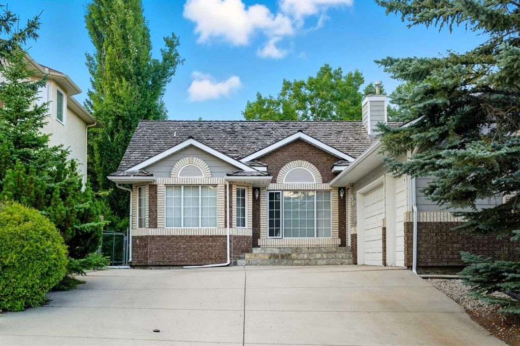 1552 Evergreen Hill SW, Calgary — photo 3 of 11