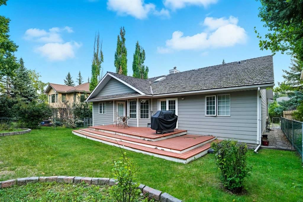 1552 Evergreen Hill SW, Calgary — photo 5 of 11