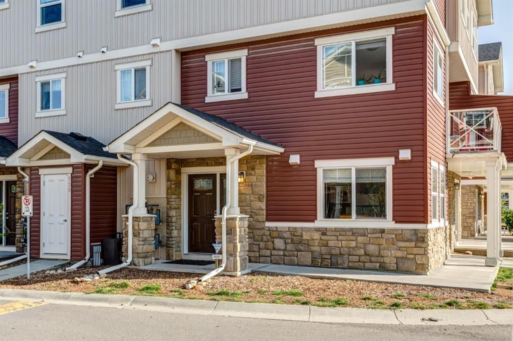 737 Skyview Ranch Grove NE, Calgary — photo 2 of 23