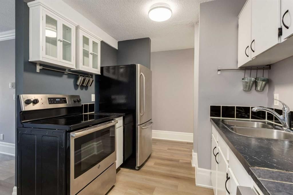 202, 1817 11 Avenue SW, Calgary — photo 5 of 30