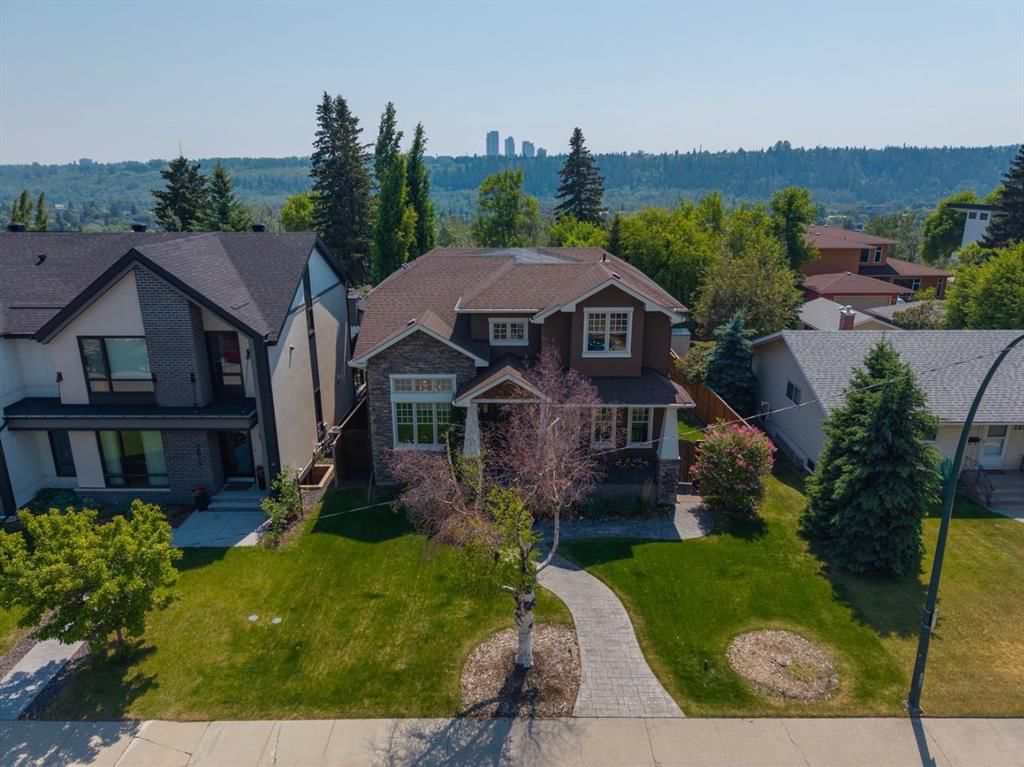 2823 11 Avenue NW, Calgary — photo 3 of 49