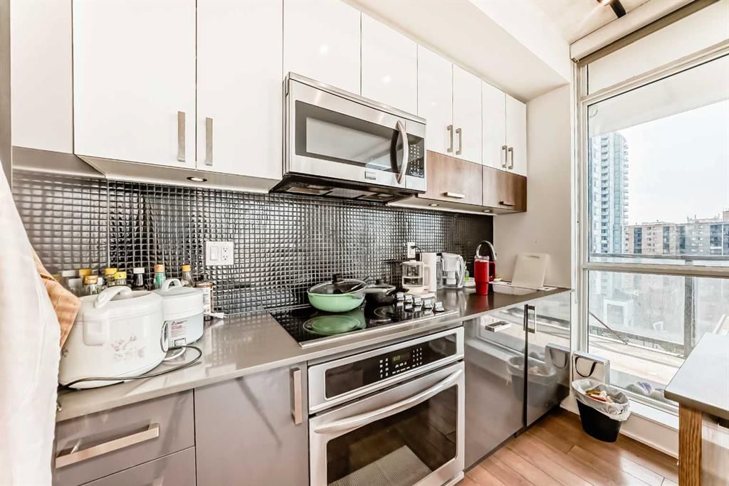 1202, 550 Riverfront Avenue SE, Calgary — photo 4 of 22