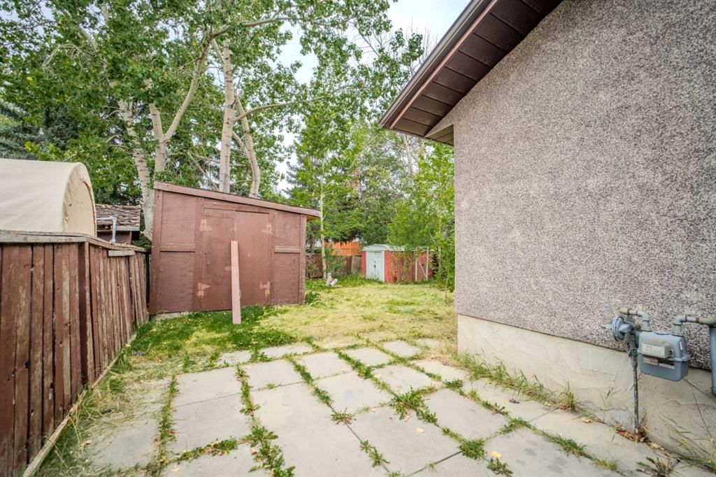 528 Whitehill Place NE, Calgary — photo 2 of 35