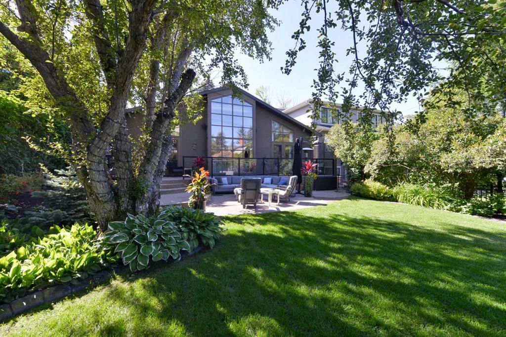 1924 10A Street SW, Calgary — main listing photo