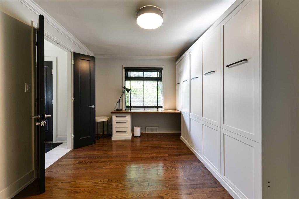 1924 10A Street SW, Calgary — photo 5 of 50