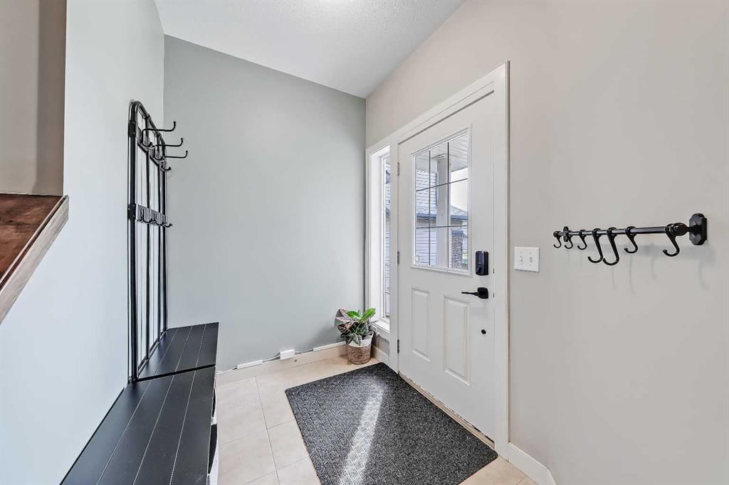 58 Everwoods Link SW, Calgary — photo 4 of 43