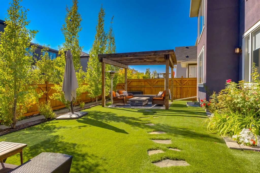 131 Aspen Summit Boulevard SW, Calgary — photo 5 of 48
