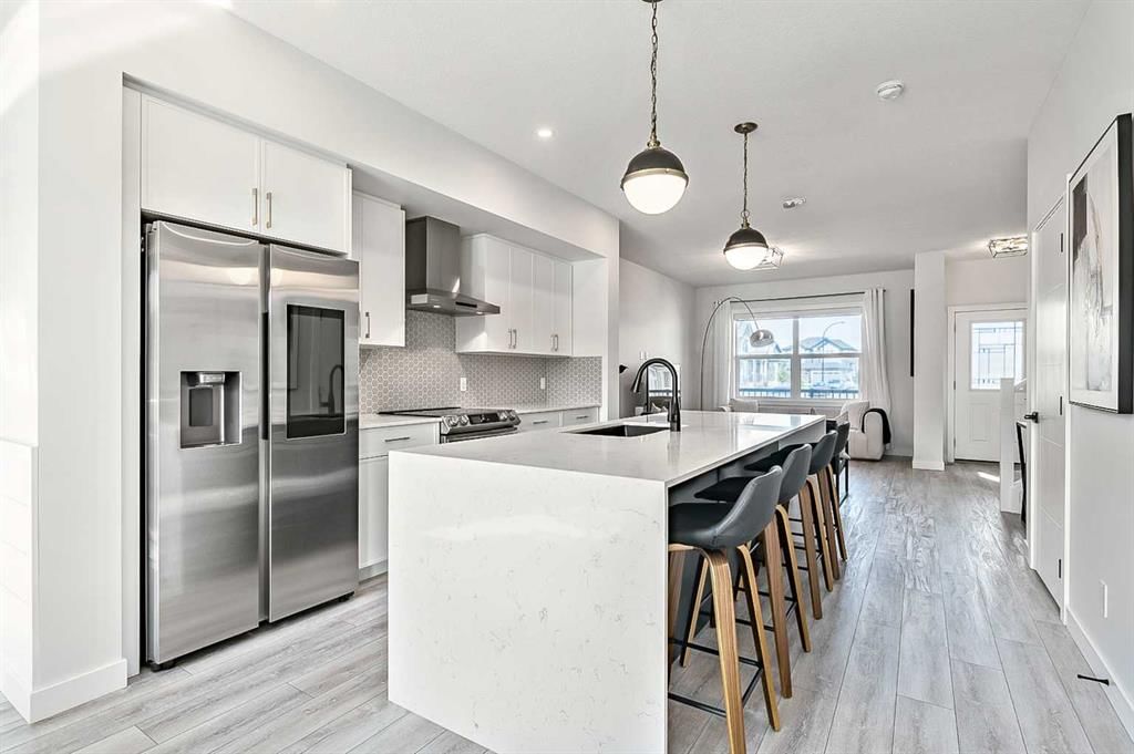 73 Legacy Glen Point SE, Calgary — main listing photo