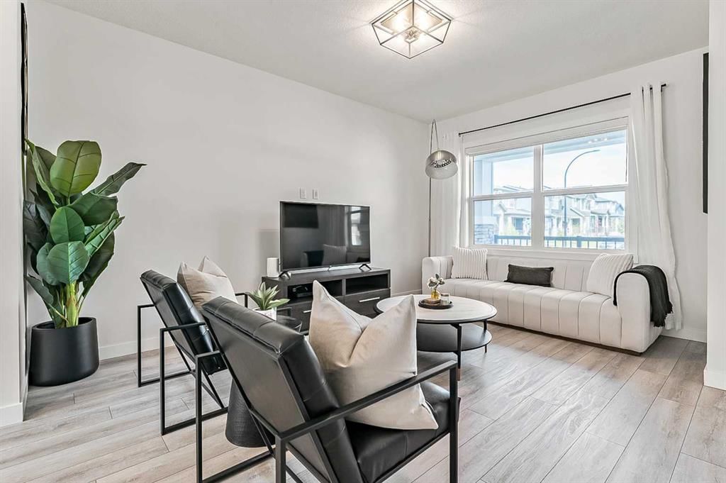 73 Legacy Glen Point SE, Calgary — photo 5 of 39
