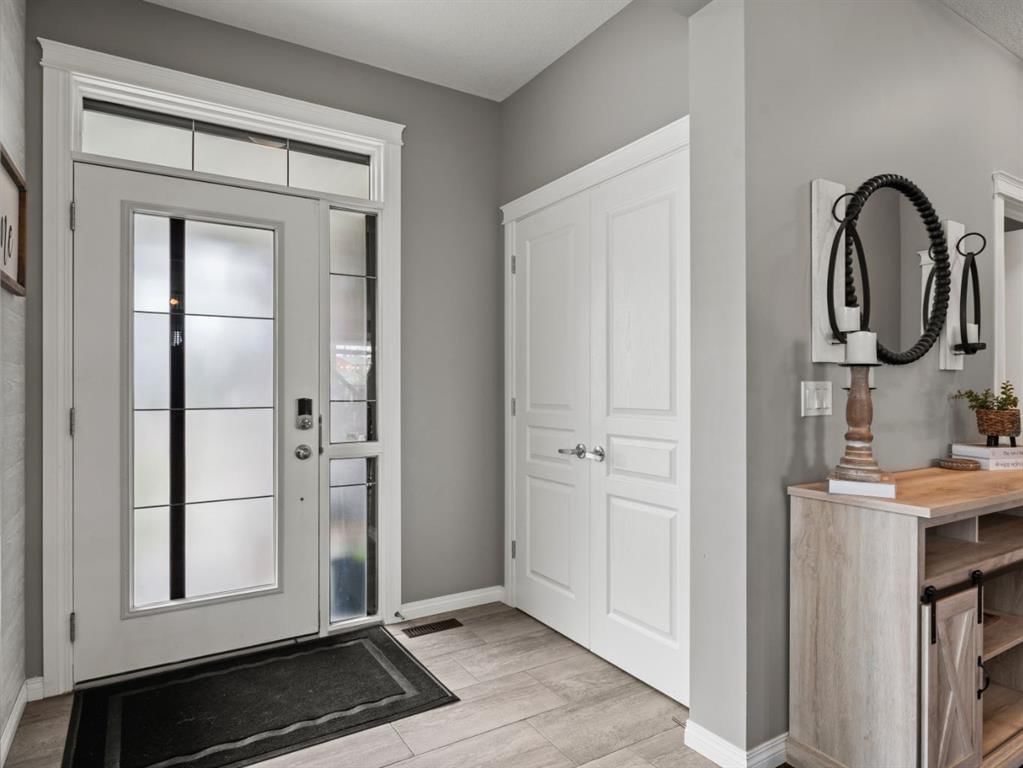 72 Cranarch Crescent SE, Calgary — photo 4 of 49