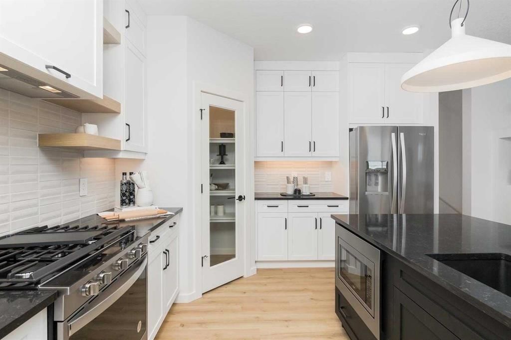 144 Mallard Grove SE, Calgary — photo 3 of 50