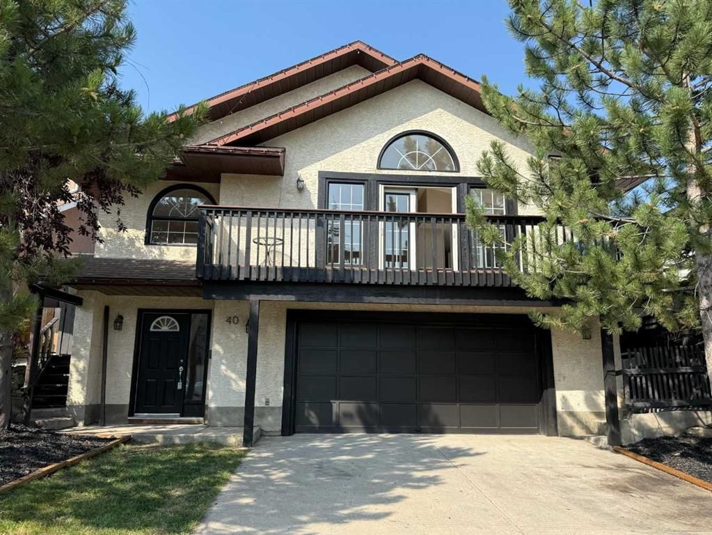 40 Millrise Drive SW, Calgary — photo 3 of 32