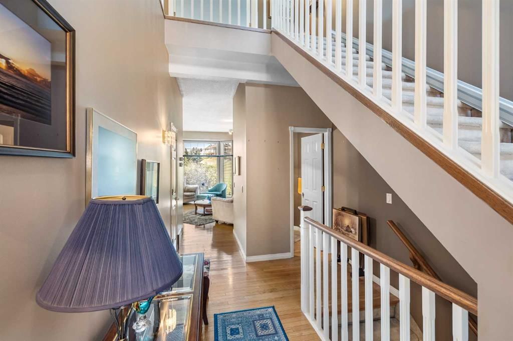 17, 8020 Silver Springs Road NW, Calgary — photo 5 of 36