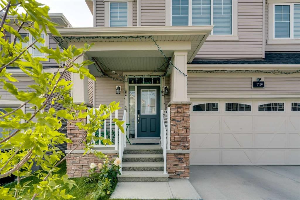 71 Carringwood Grove NW, Calgary — photo 3 of 50