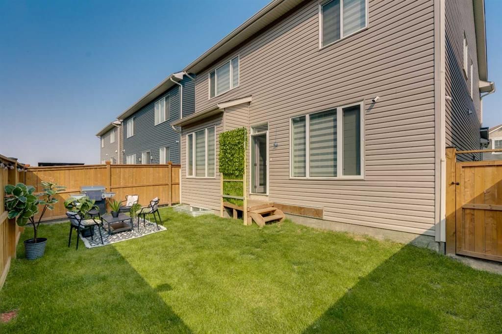 71 Carringwood Grove NW, Calgary — photo 5 of 50