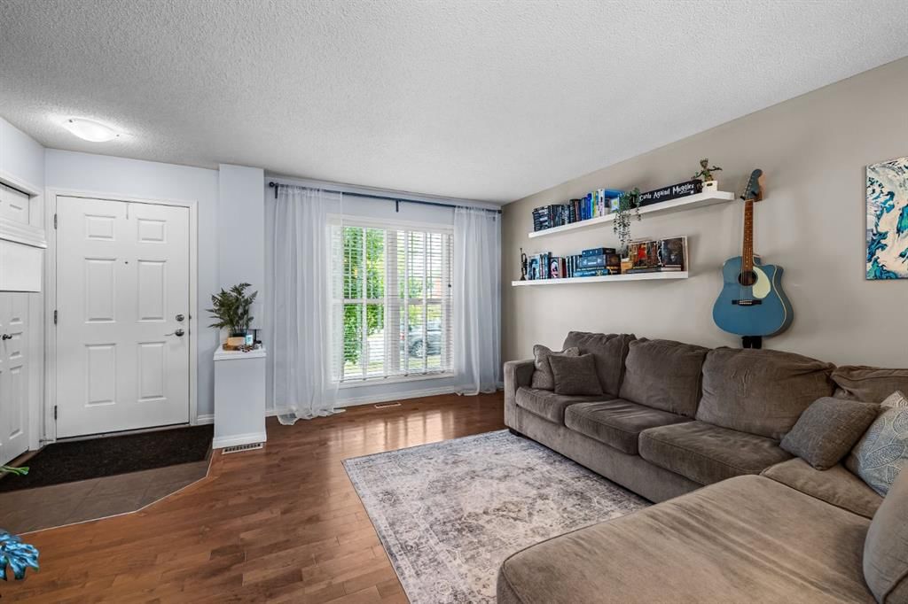 131 Auburn Bay Boulevard SE, Calgary — photo 4 of 24