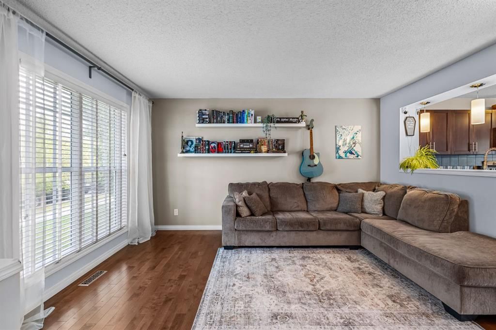 131 Auburn Bay Boulevard SE, Calgary — photo 5 of 24