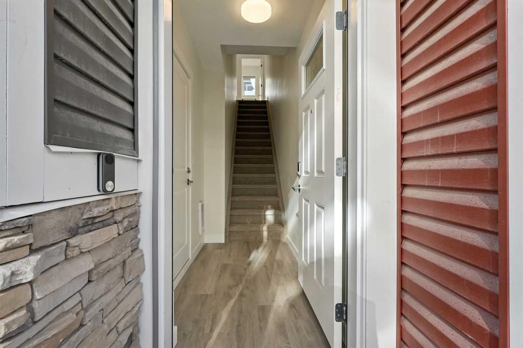 1401, 355 Nolancrest Heights NW, Calgary — photo 3 of 48