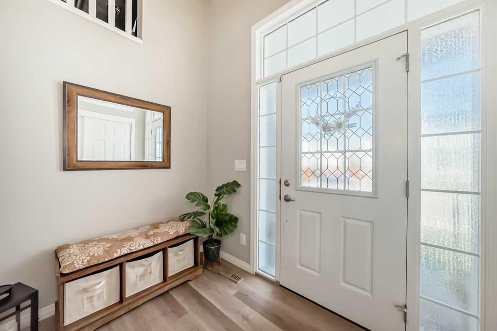 37 Carrington Circle NW, Calgary — photo 3 of 50