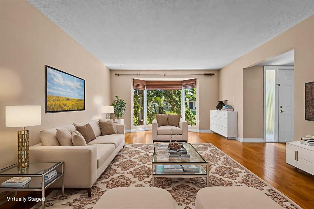 320 Parkridge Way SE, Calgary — photo 4 of 48