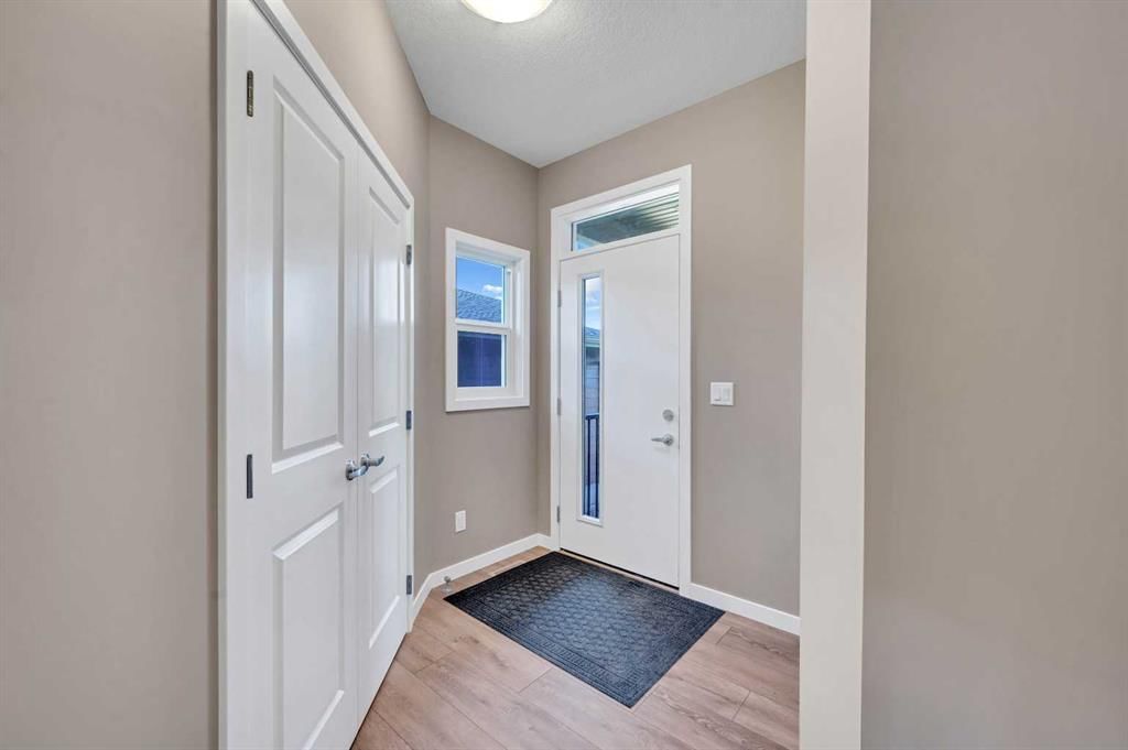 152 Wolf Hollow Manor SE, Calgary — photo 4 of 50
