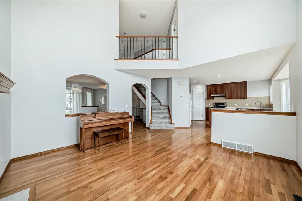 307 Edgebrook Park NW, Calgary — photo 4 of 41