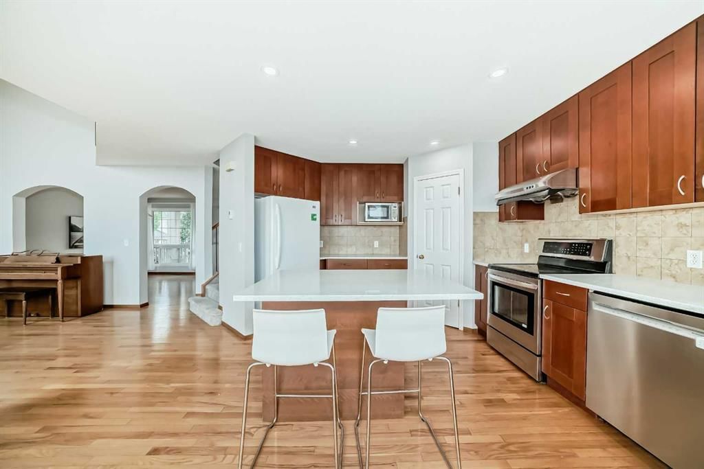 307 Edgebrook Park NW, Calgary — photo 5 of 41