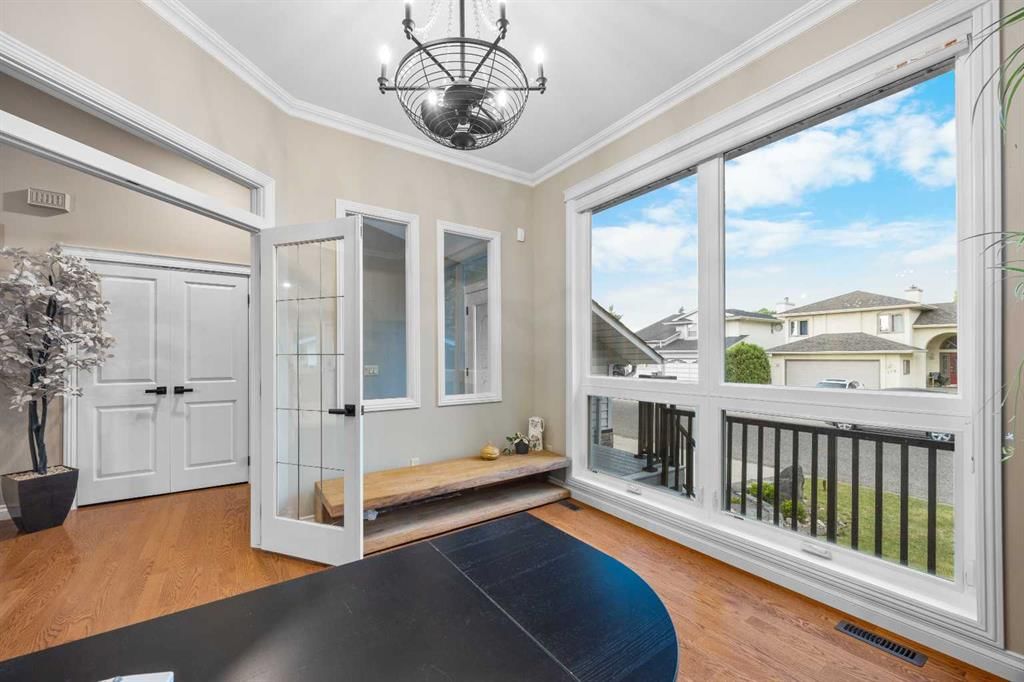 182 Scenic Glen Close NW, Calgary — photo 4 of 41