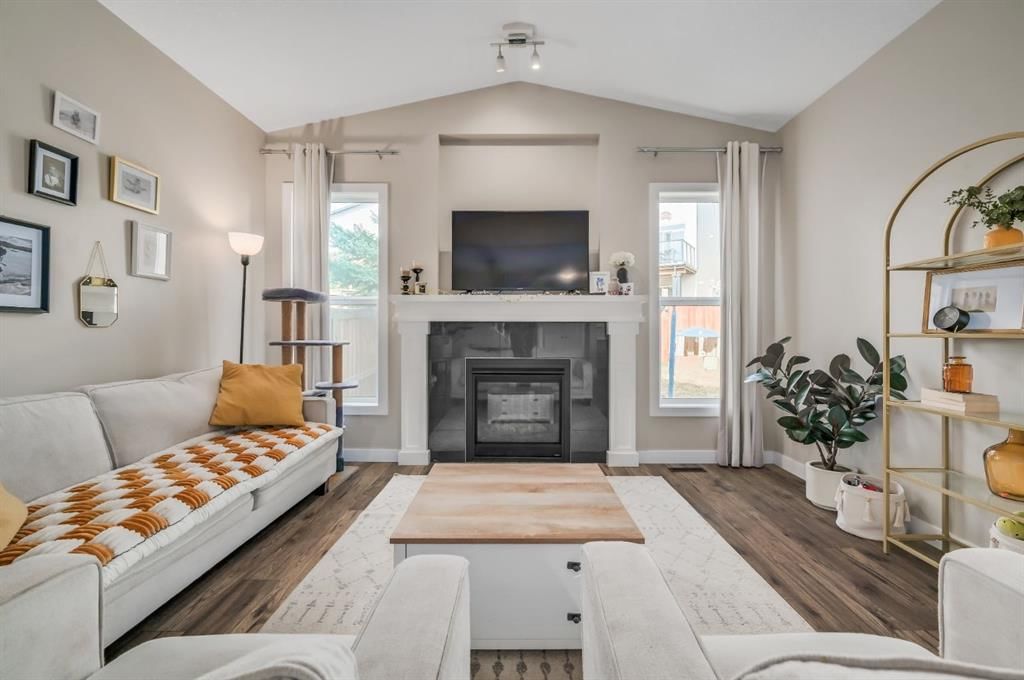 593 Nolan Hill Boulevard NW, Calgary — photo 4 of 24