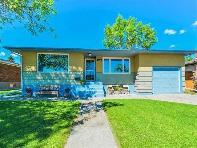 5623 Centre Street NW, Calgary — main listing photo