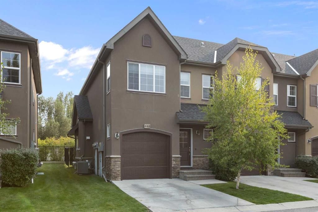 448 Quarry Villas SE, Calgary — main listing photo