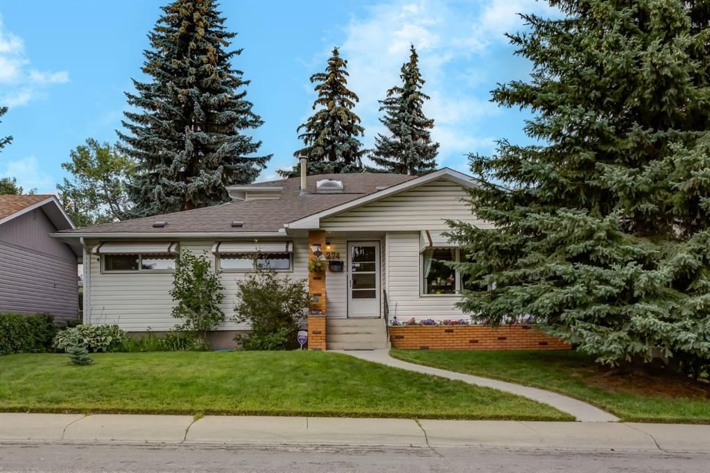 274 Carragana Crescent NW, Calgary — main listing photo