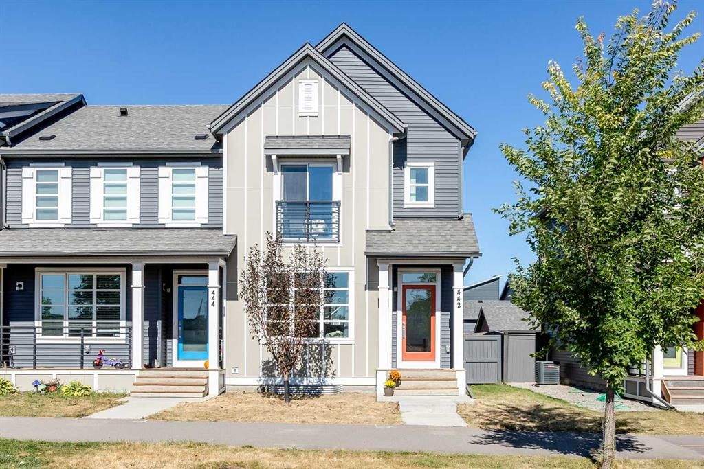 442 Belmont Avenue SW, Calgary — photo 2 of 32
