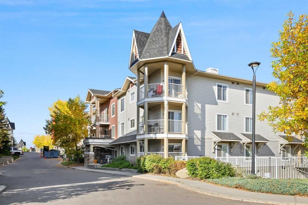 9117, 70 Panamount Drive NW, Calgary — main listing photo