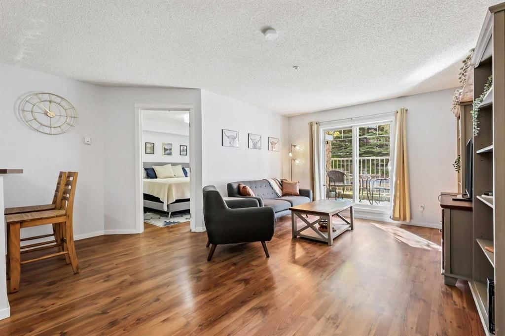 9117, 70 Panamount Drive NW, Calgary — photo 3 of 30