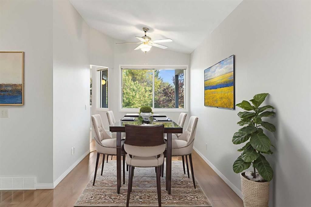 28 Millrise Close SW, Calgary — photo 4 of 46