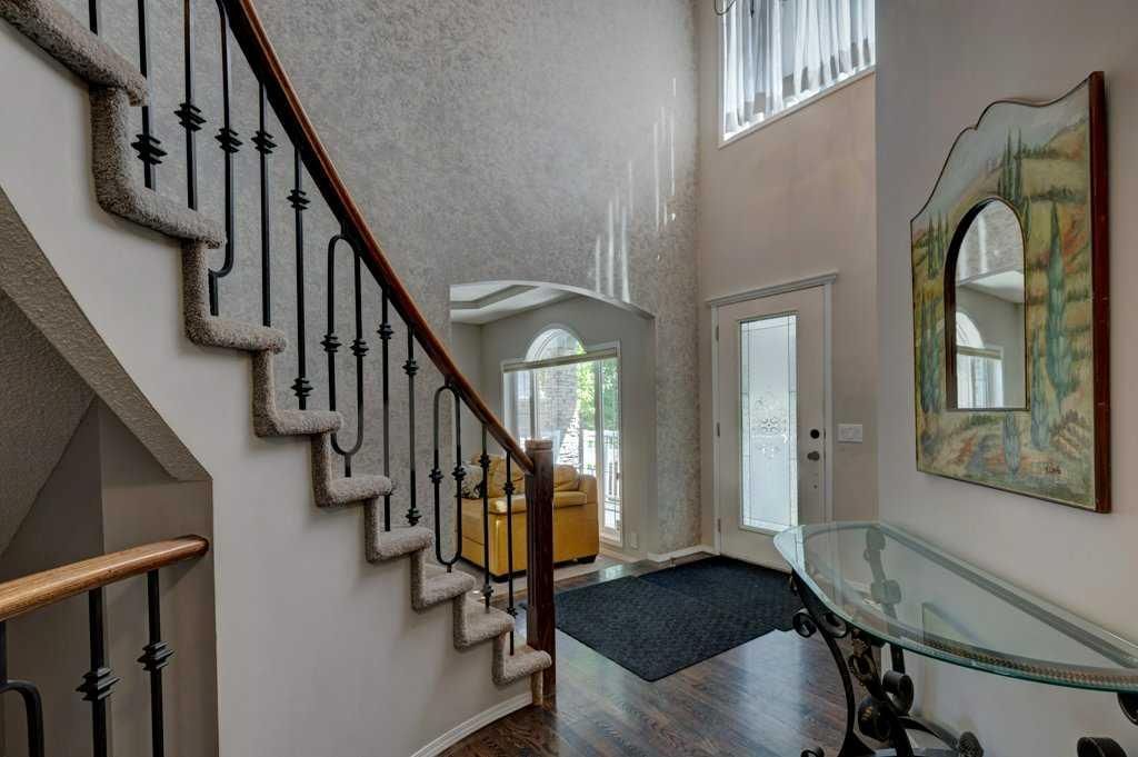 3430 Douglasdale Boulevard SE, Calgary — photo 2 of 43