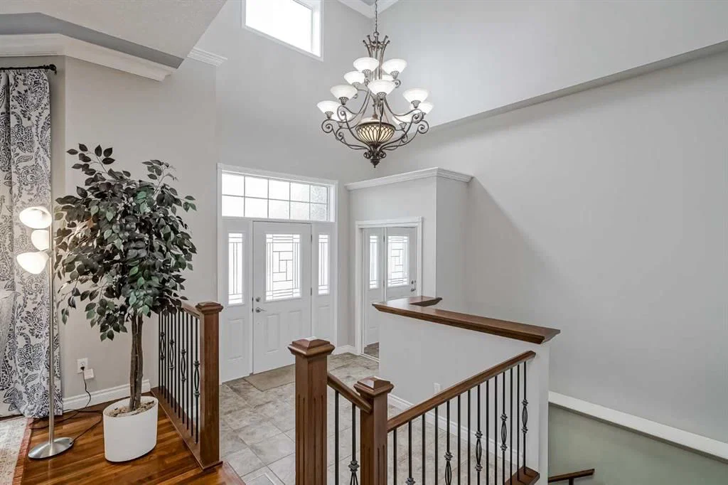 47 Rockywood Circle NW, Calgary — photo 3 of 50