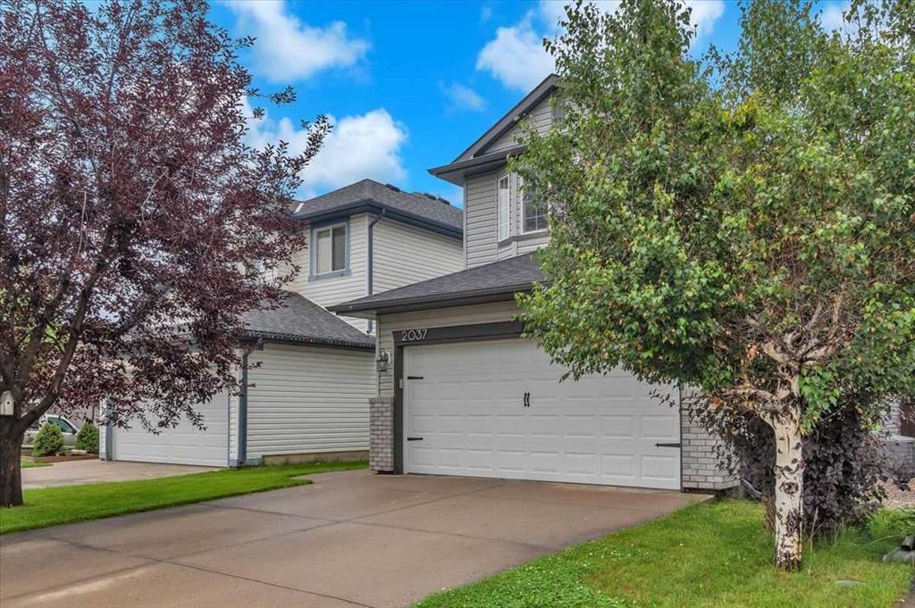 2037 Bridlemeadows Manor SW, Calgary — photo 3 of 48