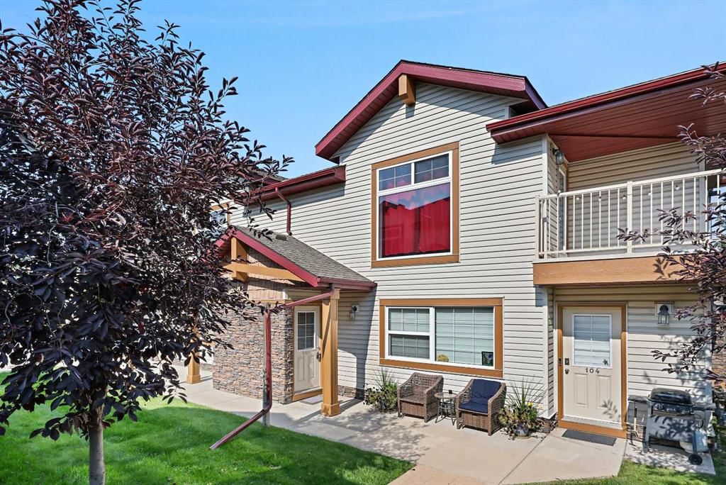 204, 30 Panatella Landing NW, Calgary — photo 2 of 23