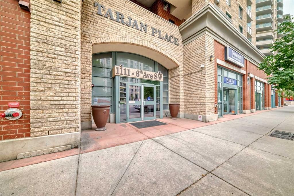 209, 1111 6 Avenue SW, Calgary — photo 4 of 50