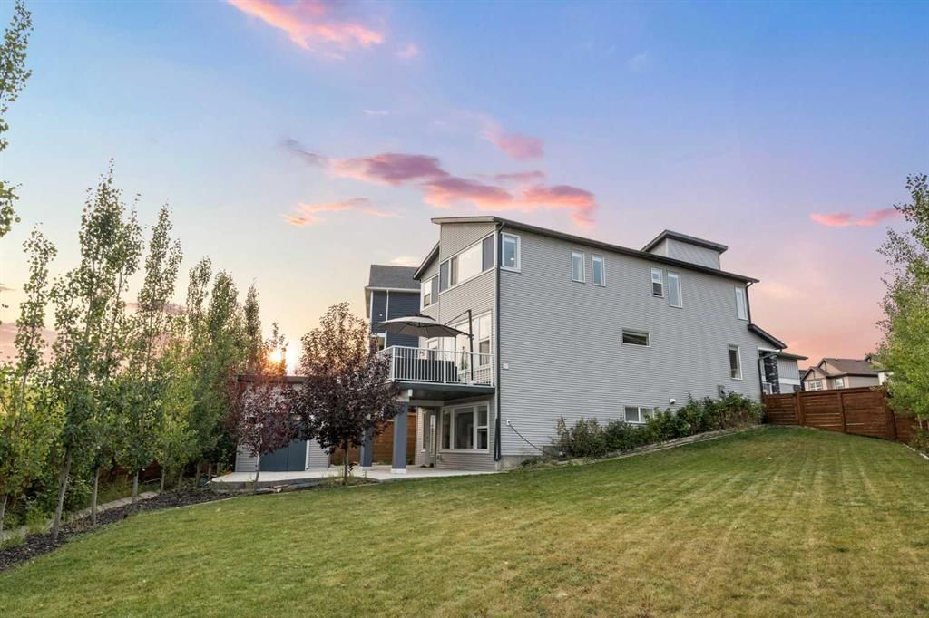 177 Sage Bluff Rise NW, Calgary — photo 4 of 43