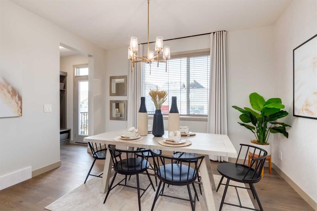 51 Heirloom Boulevard SE, Calgary — photo 4 of 41