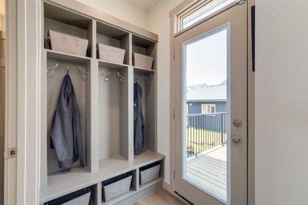 51 Heirloom Boulevard SE, Calgary — photo 5 of 41