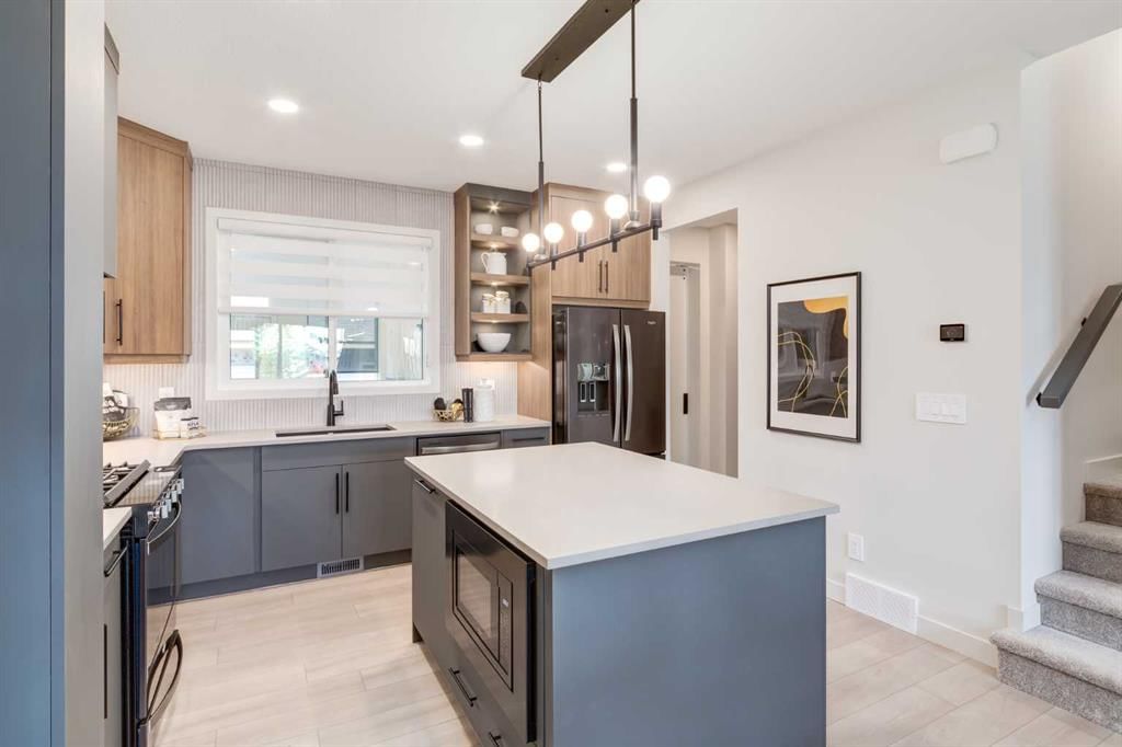 59 Heirloom Boulevard SE, Calgary — photo 3 of 43