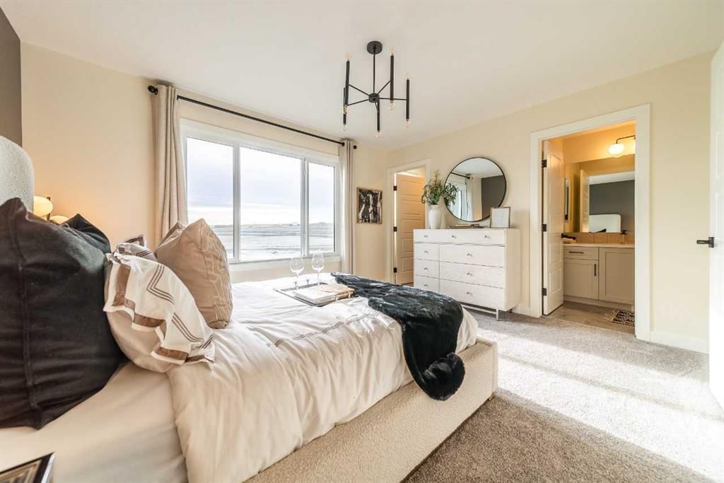 480 Lewiston Landing NE, Calgary — photo 3 of 10