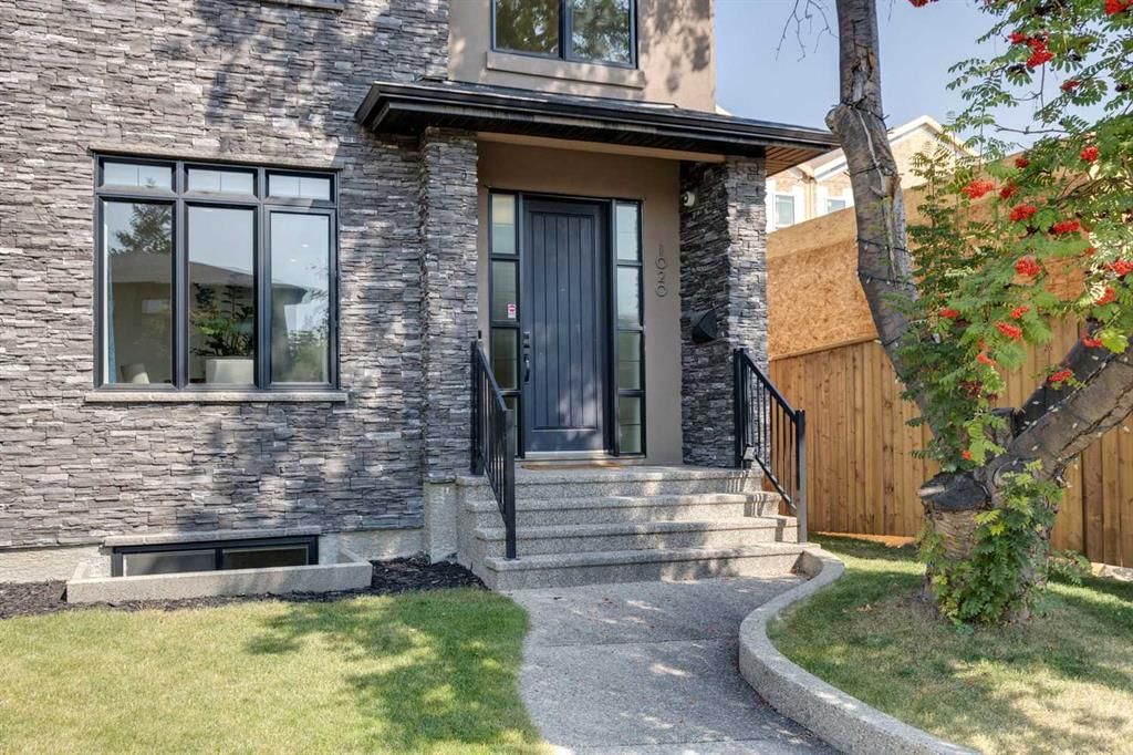 1020 19 Avenue NW, Calgary — photo 2 of 40