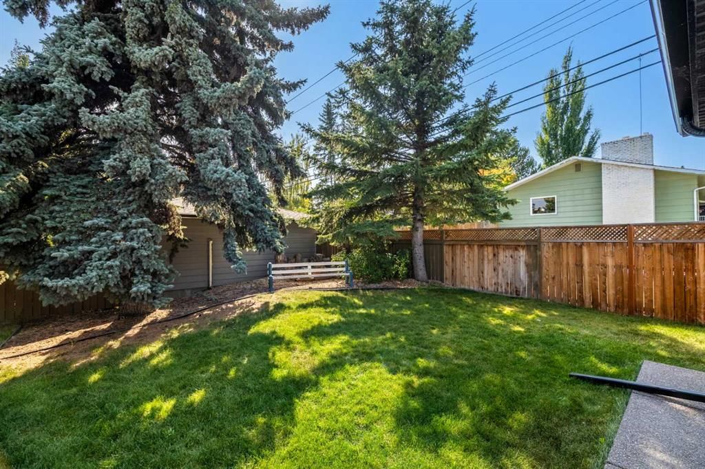 235 Lake Wapta Rise SE, Calgary — photo 5 of 50