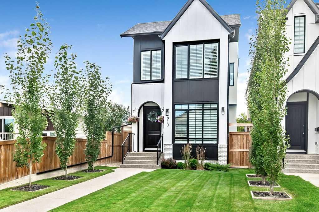 910 41 Street SW, Calgary — photo 2 of 29